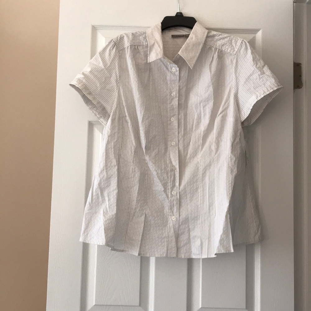 NWT Apt 9 button down - short sleeve
